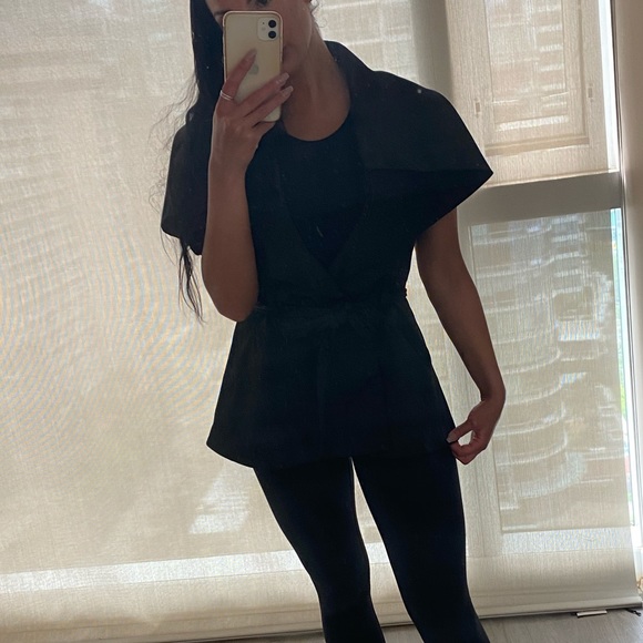 BEBE CAPE VEST - LIKE NEW! Size m - Picture 3 of 7